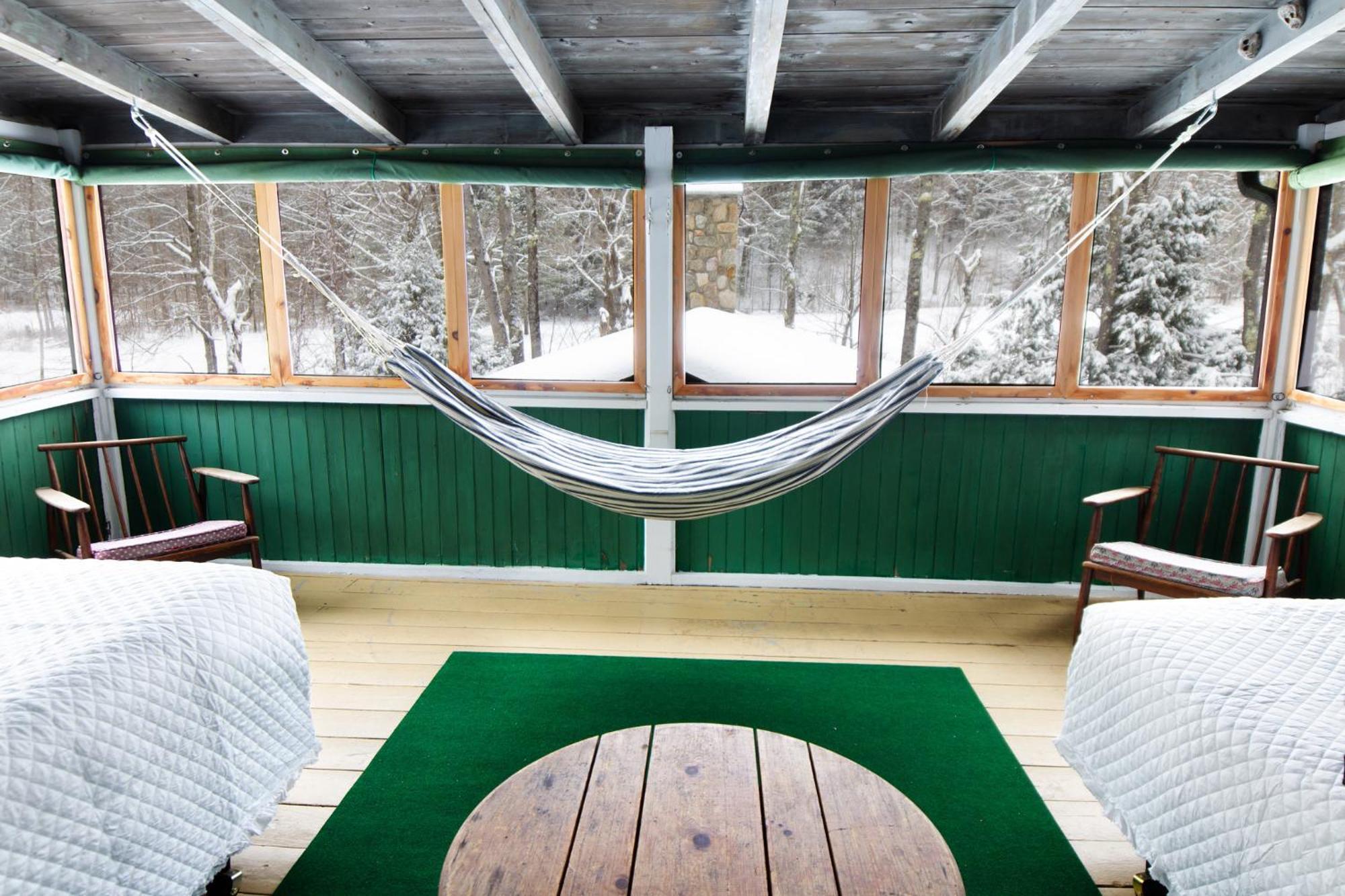 Trails End Inn Keene Valley Екстериор снимка