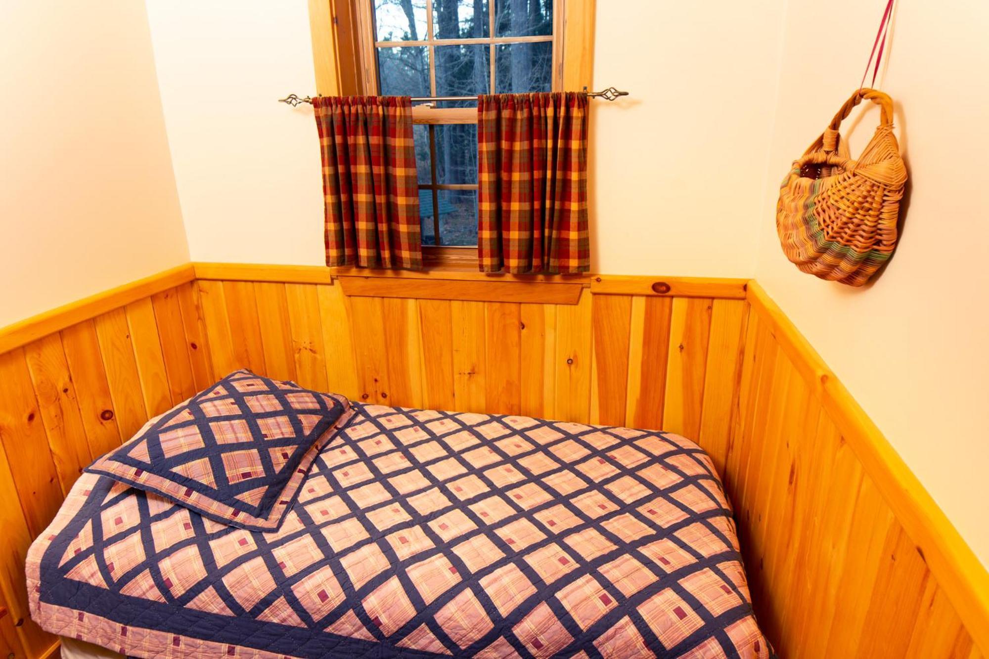 Trails End Inn Keene Valley Екстериор снимка