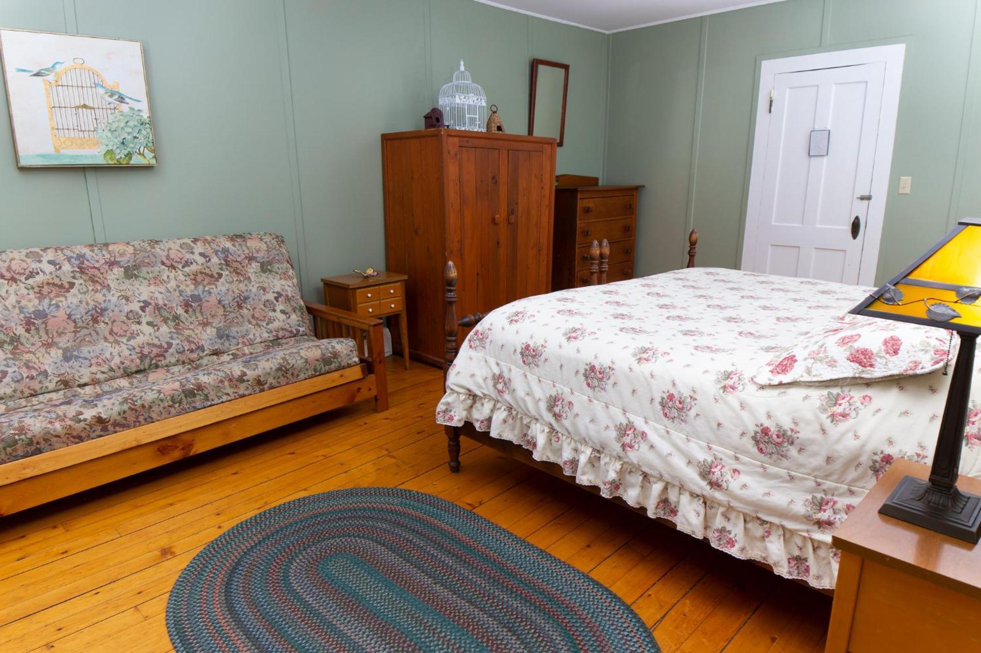 Trails End Inn Keene Valley Екстериор снимка